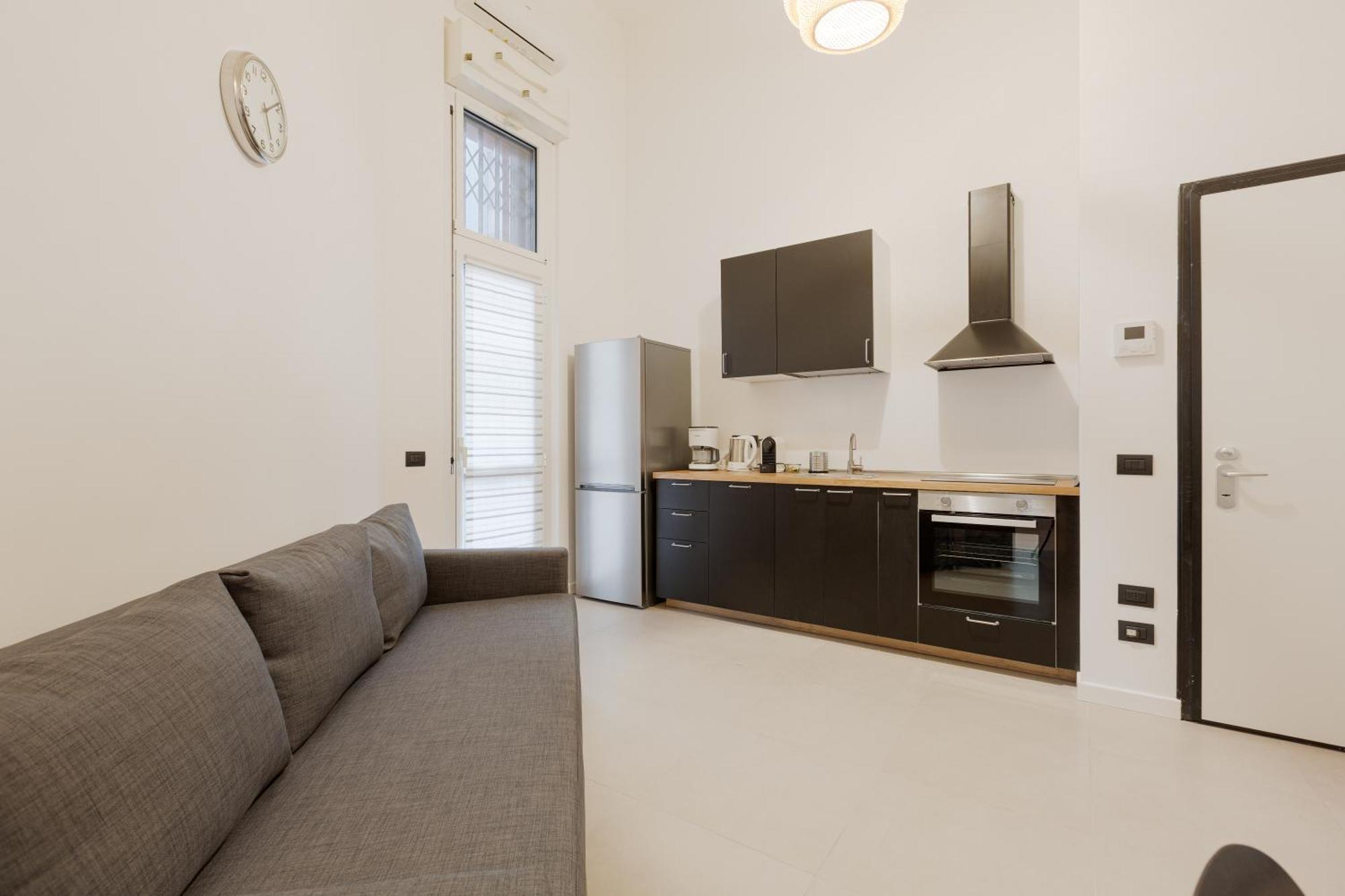 Cozy Corner With Balcony And Private Garage! Apartment มิลาน ภายนอก รูปภาพ